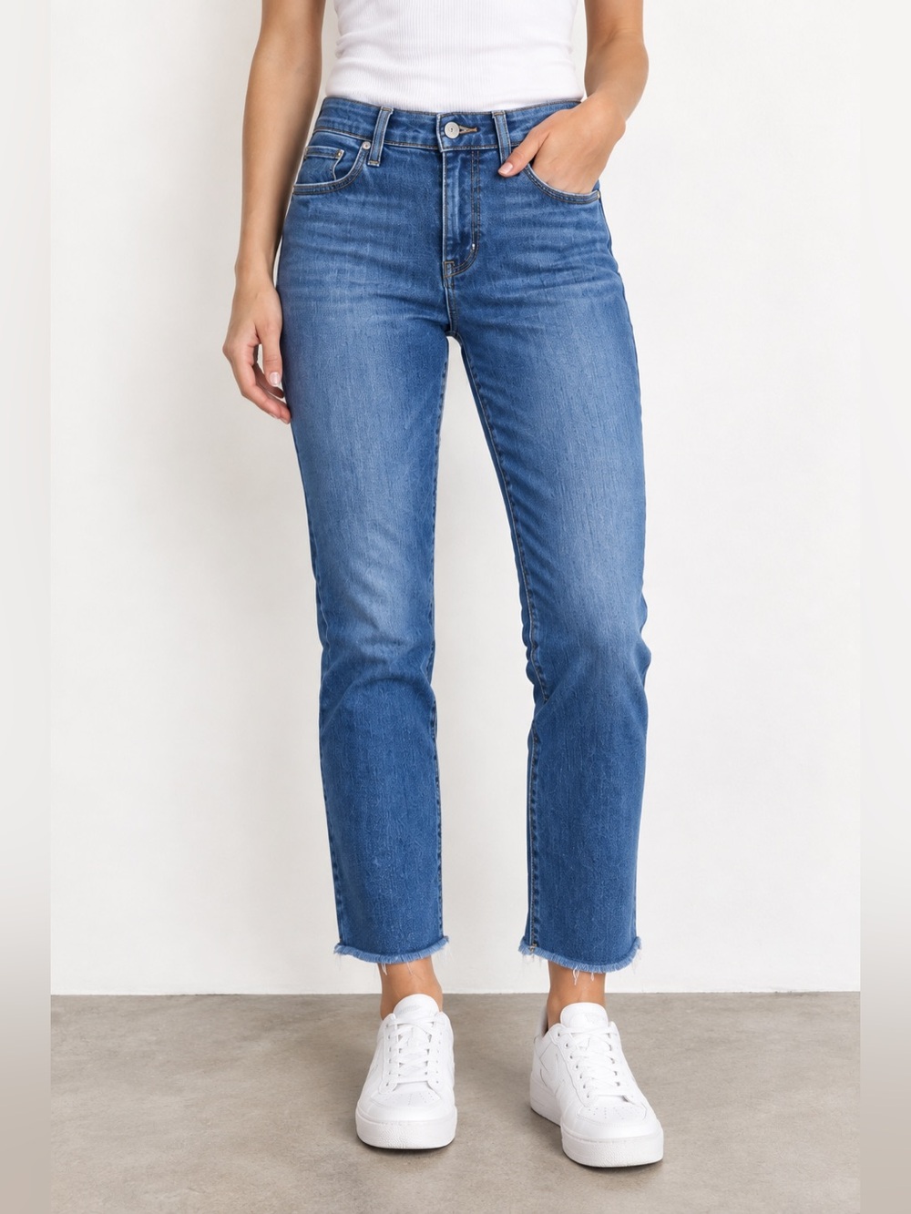 American Eagle Outfitters Women's Mid-Rise Straight Blue Jeans